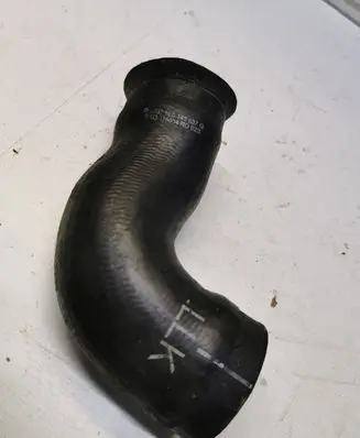 Audi A4 S4 B7 8E 8H Intercooler hose/pipe 8E0145837G