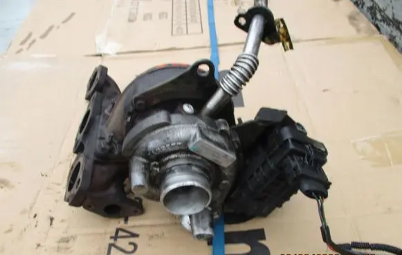 Peugeot 407 Turbo 4U3Q6K682BJ