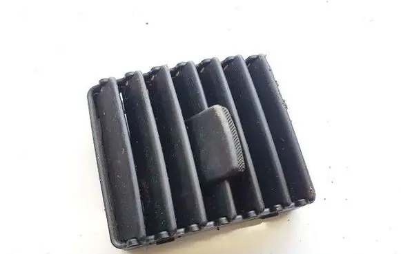 Opel Vectra B Dash center air vent grill 90463832