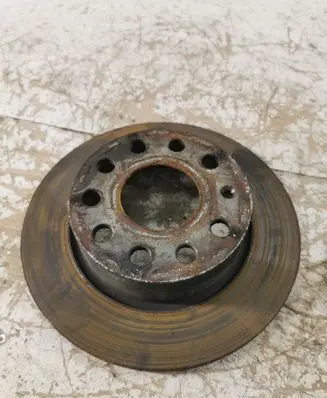 Volkswagen Golf V Rear brake disc