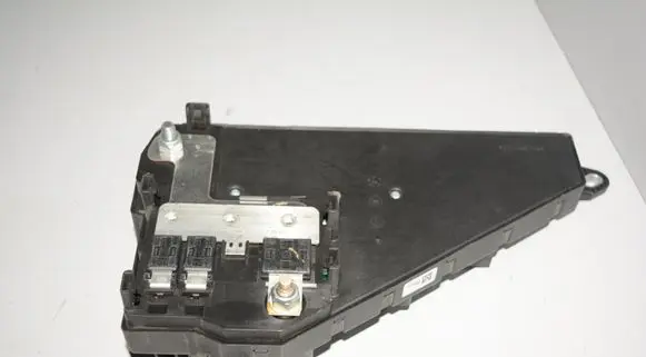 BMW 5 E60 E61 Fuse module 6906618