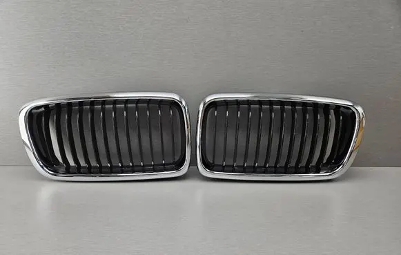 BMW 7 E38 Front bumper upper radiator grill 8231593 51138231593 8231594