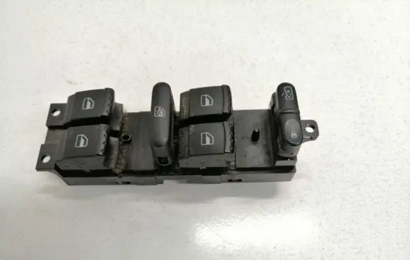 Volkswagen PASSAT B5.5 Electric window control switch 1J4959857D