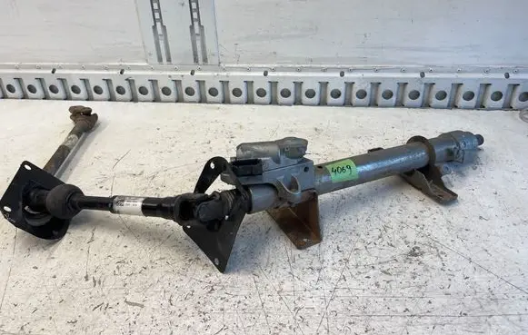 Mercedes-Benz Sprinter W906 Steering wheel axle A9064600016 Z010Q018 080320791