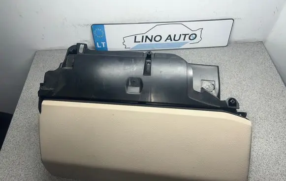 Mercedes-Benz CLA C117 X117 W117 Glove box A2076800491 107571150