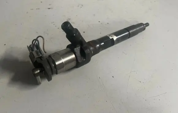 Mazda CX-7 Fuel injector