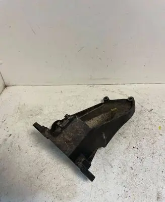 Volvo S60 Gearbox mounting bracket 31370633