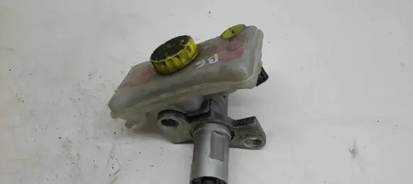 Audi A4 S4 B6 8E 8H Master brake cylinder