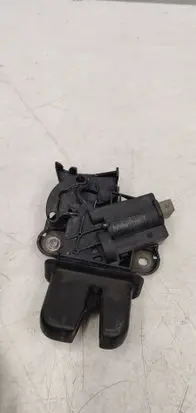 Volkswagen PASSAT B6 Tailgate/trunk/boot lock/catch/latch 4F5827505C