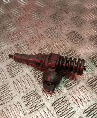 Skoda Octavia Mk2 (1Z) Fuel injector 038130073AG