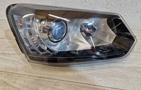 Skoda Yeti (5L) Headlight/headlamp 5l1941016C