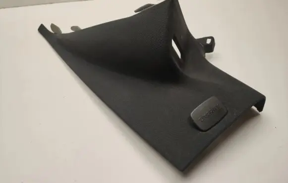 Mercedes-Benz E C207 W207 (D)pillar trim (top) A2076903025