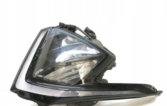 KIA Sportage Headlight/headlamp 92102R2000