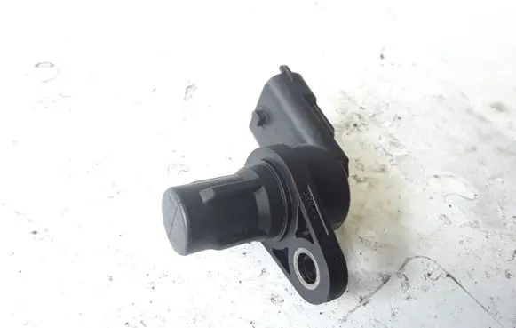 Volvo V70 Camshaft position sensor 8658726