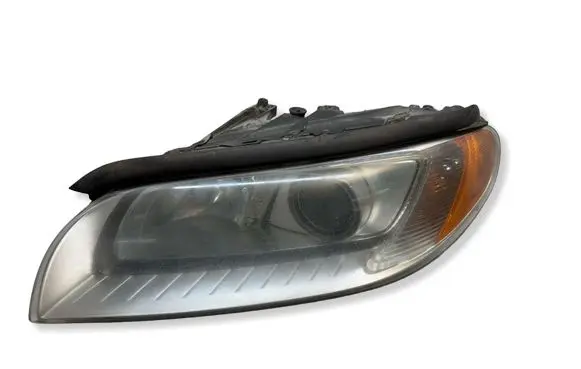 Volvo XC70 Headlight/headlamp 