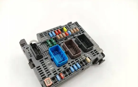 Citroen C4 II Fuse box set 9674921580