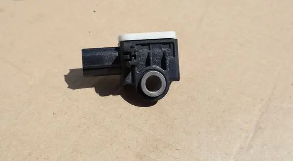 Volvo V60 Airbag deployment crash/impact sensor 31334336