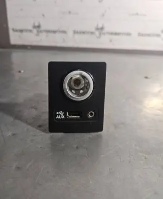 Skoda Superb B8 (3V) USB socket connector 5Q0035726E 317004339900