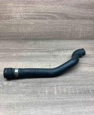 BMW 7 E38 Engine coolant pipe/hose 2247817