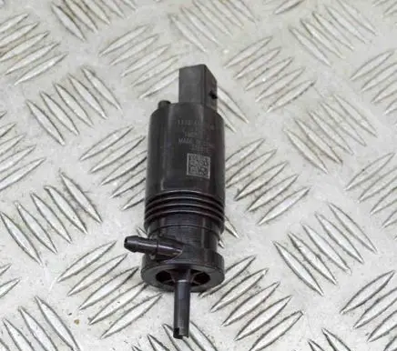 Tesla Model 3 Windscreen/windshield washer pump 111016400B