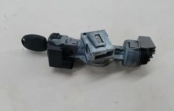 Ford Mondeo MK IV Ignition lock 3M51-3F880-AD