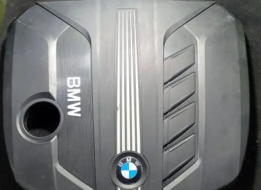 BMW 5 F10 F11 Engine cover (trim) 7802847 11252010 D31DXL05