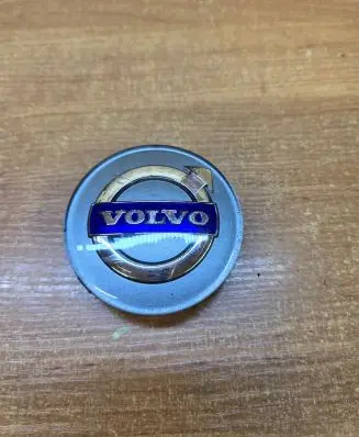 Volvo XC90 Original wheel cap 30748052 30666913