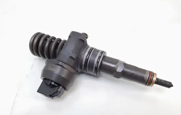 Audi A4 S4 B6 8E 8H Fuel injector 038130073AJ 0414720037