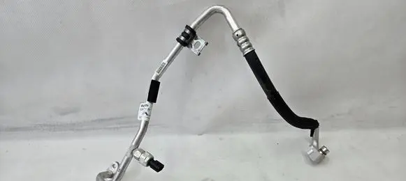 Renault Trafic III (X82) Air conditioning (A/C) pipe/hose 924905921R