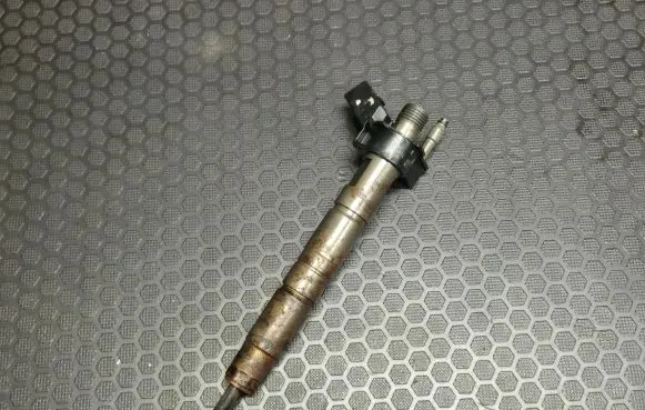BMW 5 F10 F11 Fuel injector