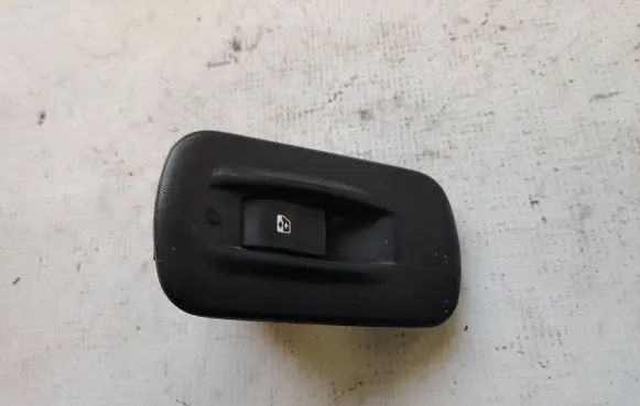 Renault Trafic I Electric window control switch 8200011870 91165802
