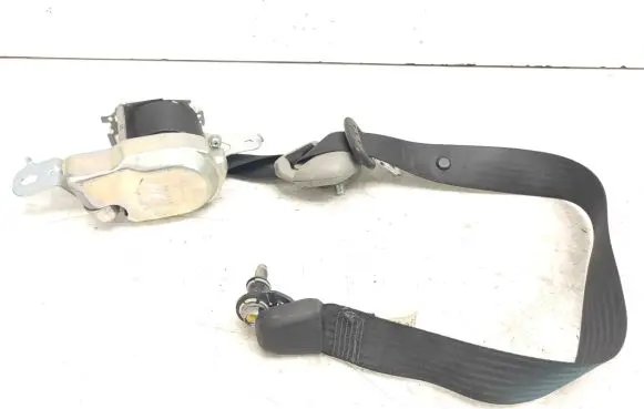 Nissan Pathfinder R51 Front seatbelt 7P2350P 0434102