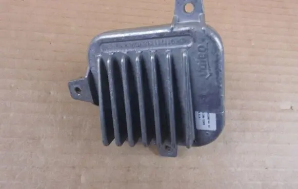 BMW X1 F48 F49 LED ballast control module 90068144