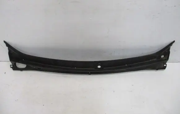 Dacia Duster II Wiper trim 668113292