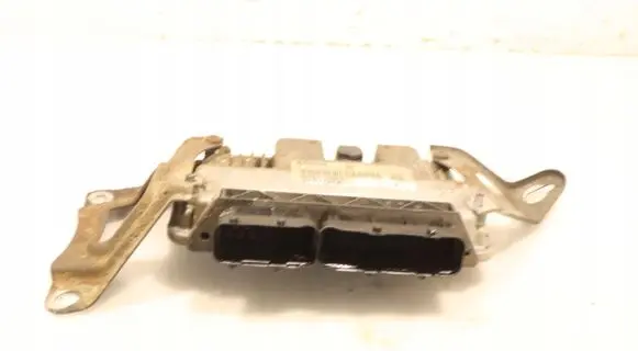 Toyota Yaris Engine control unit/module ECU 0261S04205