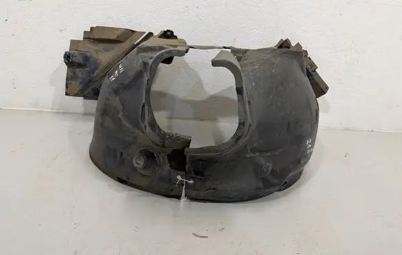 Mercedes-Benz C W204 Front wheel arch liner splash guards A2046905930 A2046984030