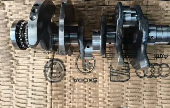 Audi A4 S4 B9 8W Crankshaft 059105101bh