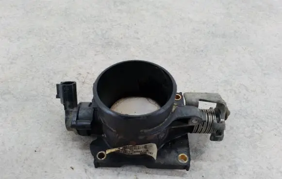 Ford Mondeo Mk III Throttle body valve 1S7G9E926JE