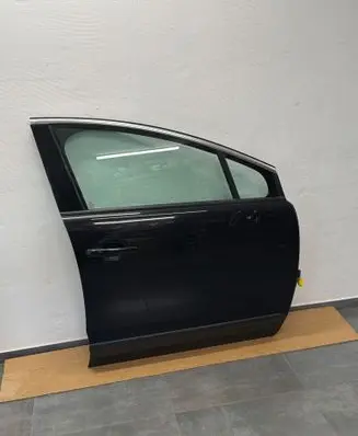 Peugeot 3008 I Front door 