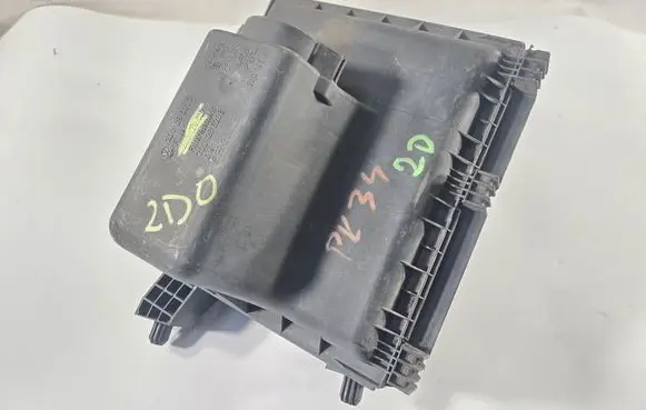 Volkswagen II LT Air filter box 2D0129601G 2D0129607