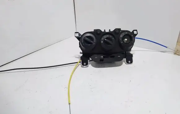 Mazda 2 Climate control unit ND651 9F05