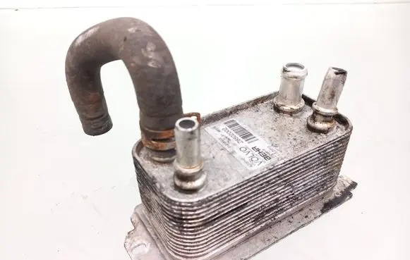 Volvo V40 Cross country Oil filter mounting bracket 31319313 Z8502002