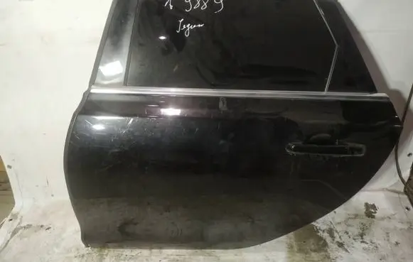 Jaguar XF Rear door juodos