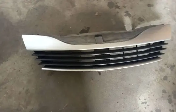 Renault Laguna II Front grill 820001258