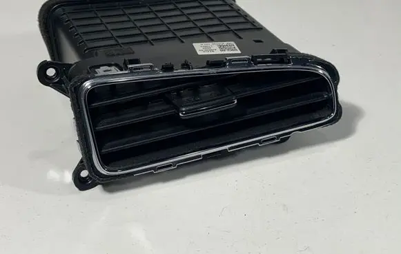 KIA Ceed Dash center air vent grill 97410A2000LEF