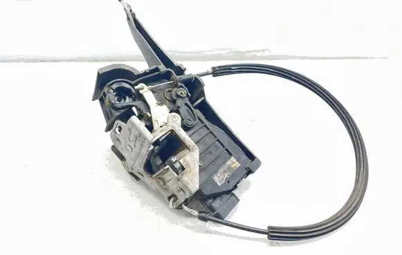 Mercedes-Benz ML W163 Front door lock A1637202535