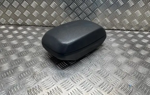 Hyundai i30 Armrest SHJ302