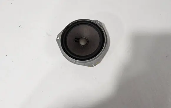 Alfa Romeo Giulia Rear door speaker 50564039