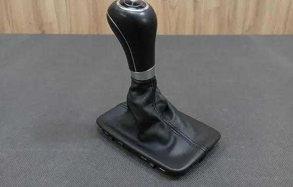 Mercedes-Benz E A207 Gear shift switch/knob 2042677510 A2042677510