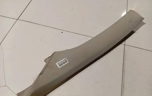 Toyota Avensis T250 (C) pillar trim 6221205020
